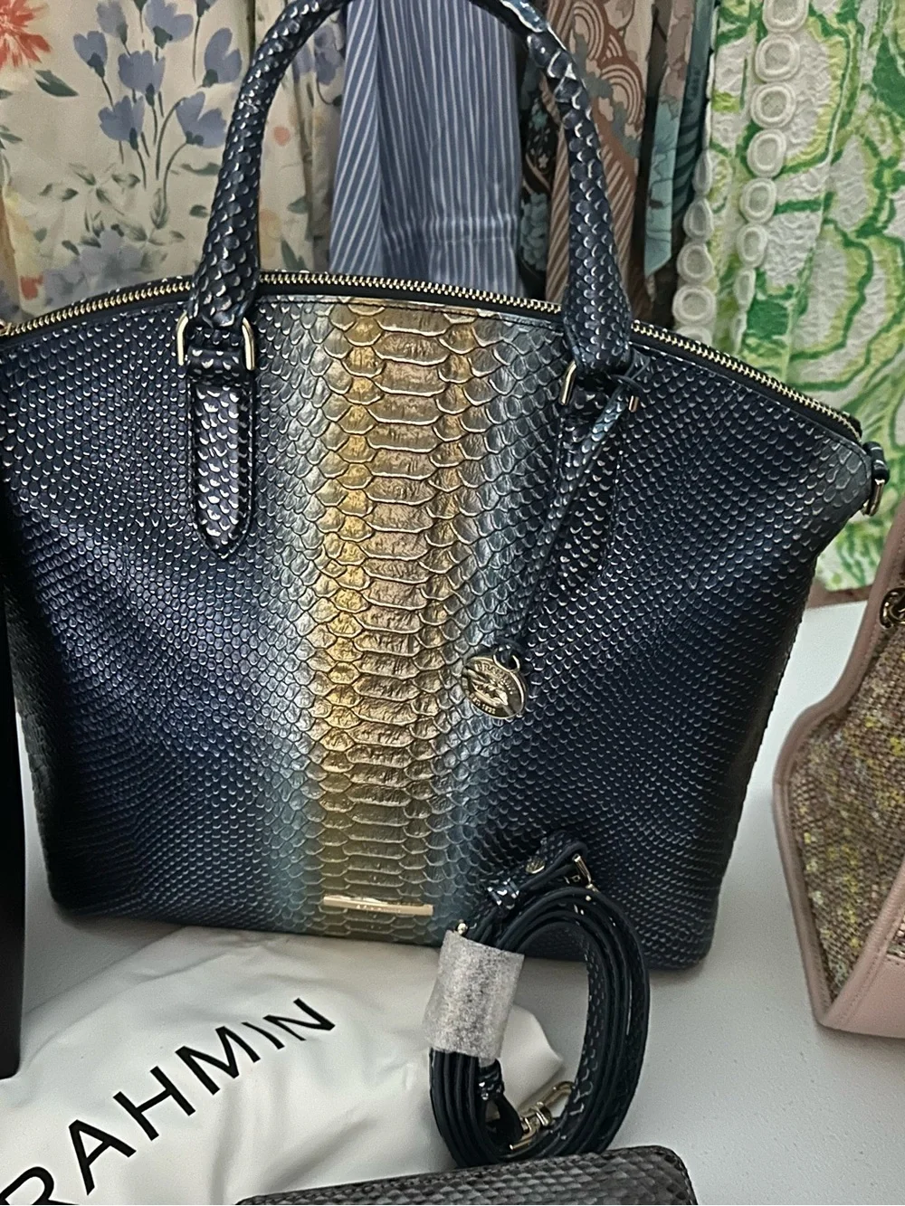 Bundle of Purses 8 in total!!! Kurt Geiger/Brahmin/GUCCI and more!
